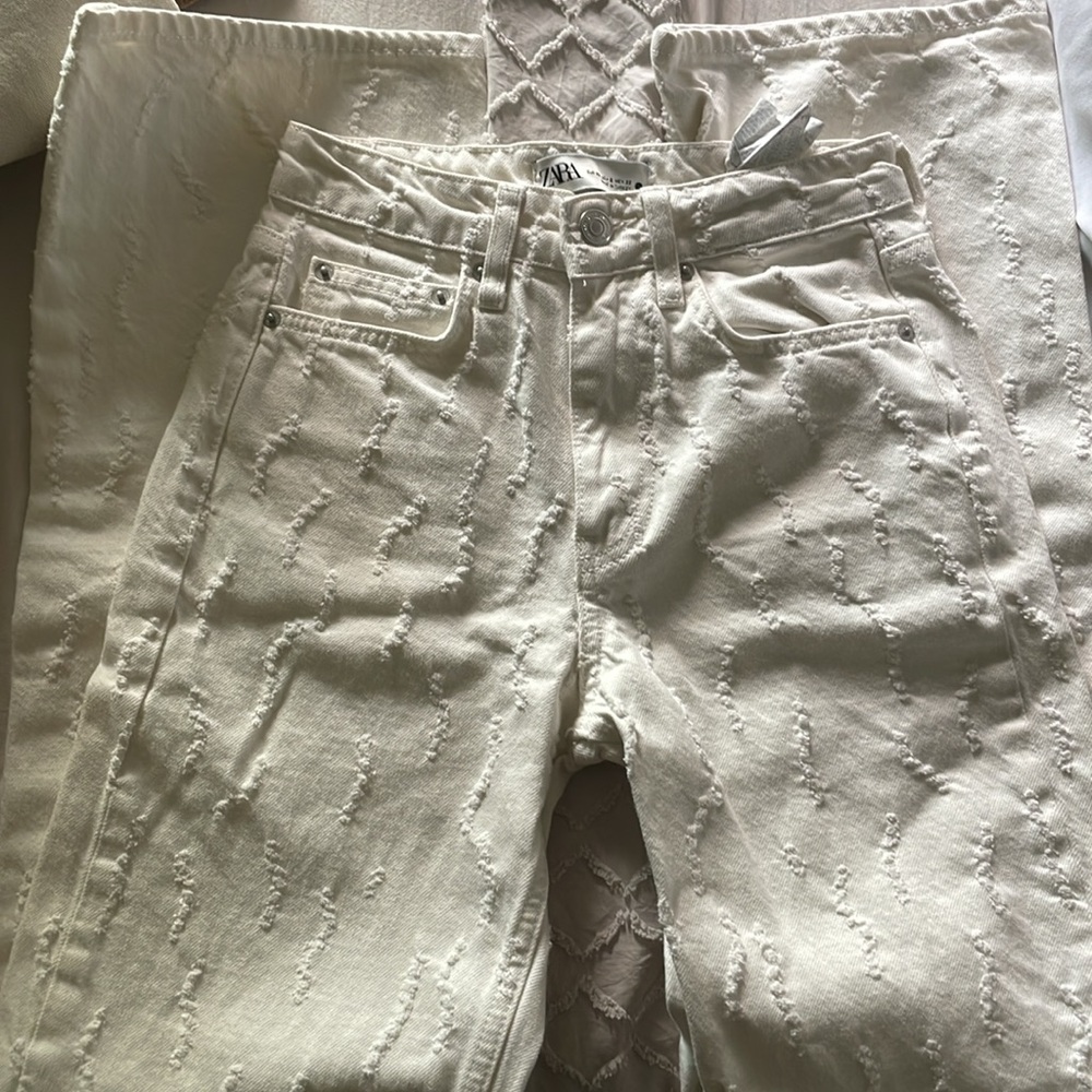 Zara white Straight semi wide Leg Jeans